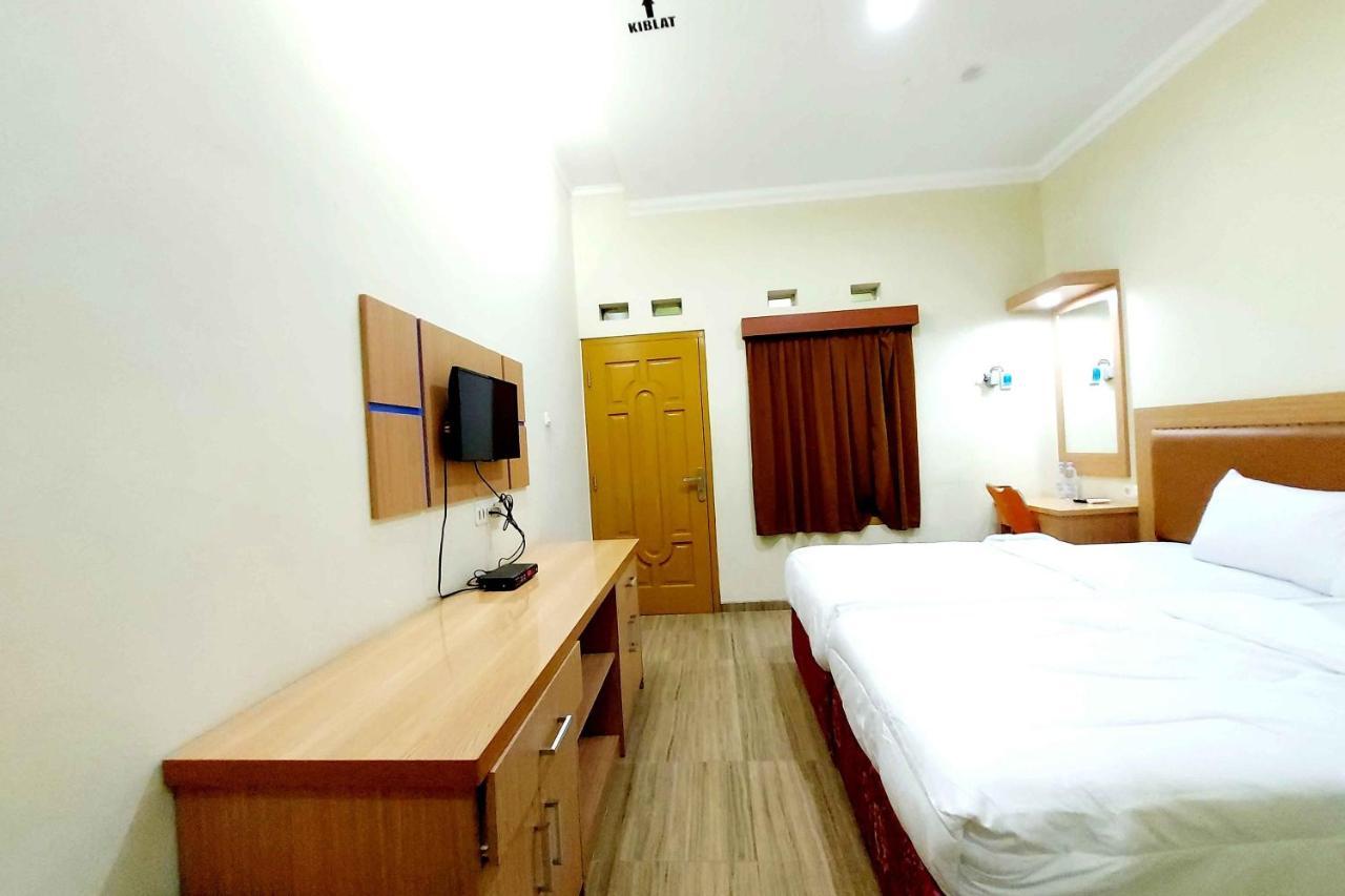 Homestay Fifa Syariah Pati Near Rsud Raa Soewondo Exterior photo