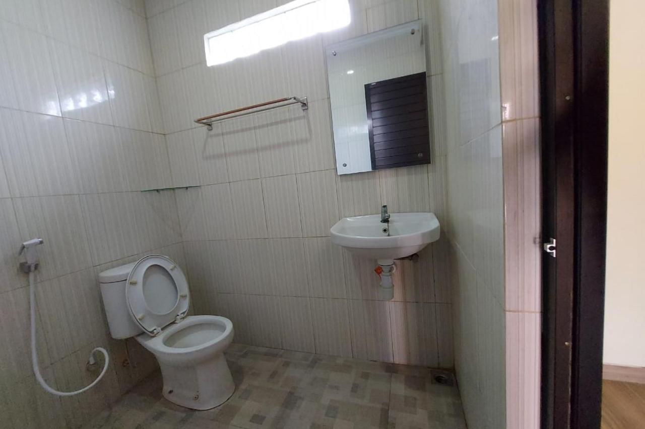 Homestay Fifa Syariah Pati Near Rsud Raa Soewondo Exterior photo